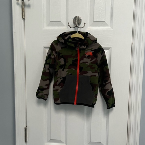 The North Face Other - THE NORTH FACE CAMO CAMOFLAUGE FLEECE JACKET Full Zip Toddler Baby 18 24 months